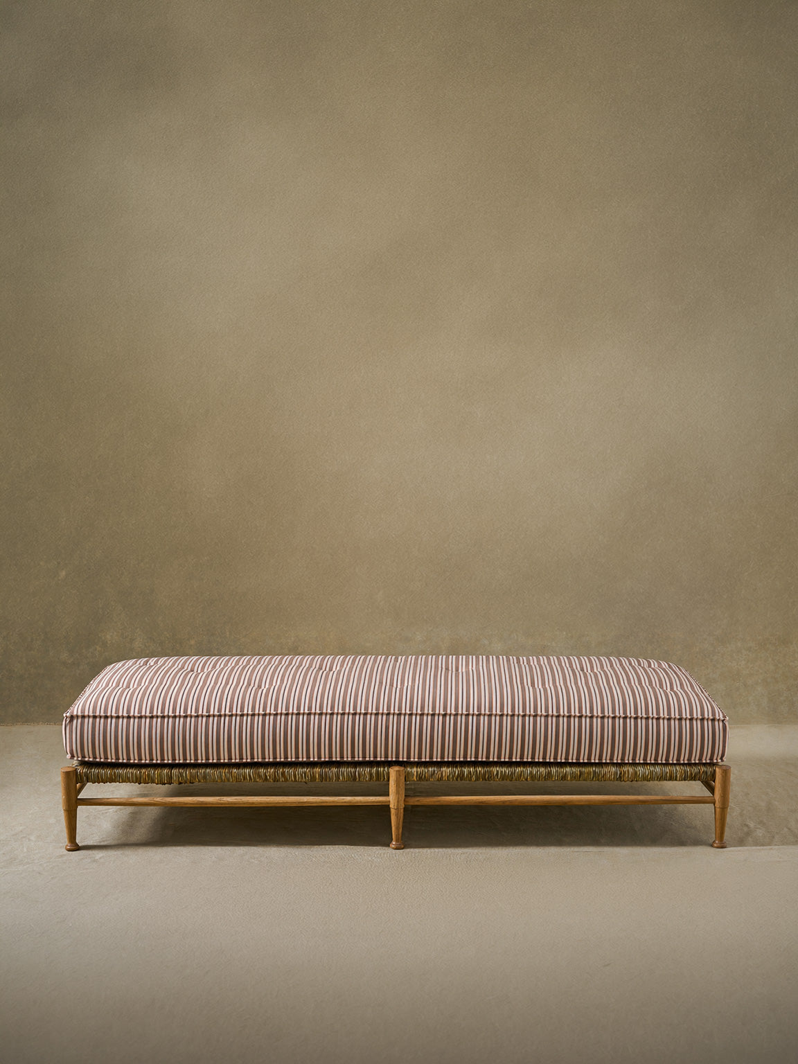 Bulrush Daybed