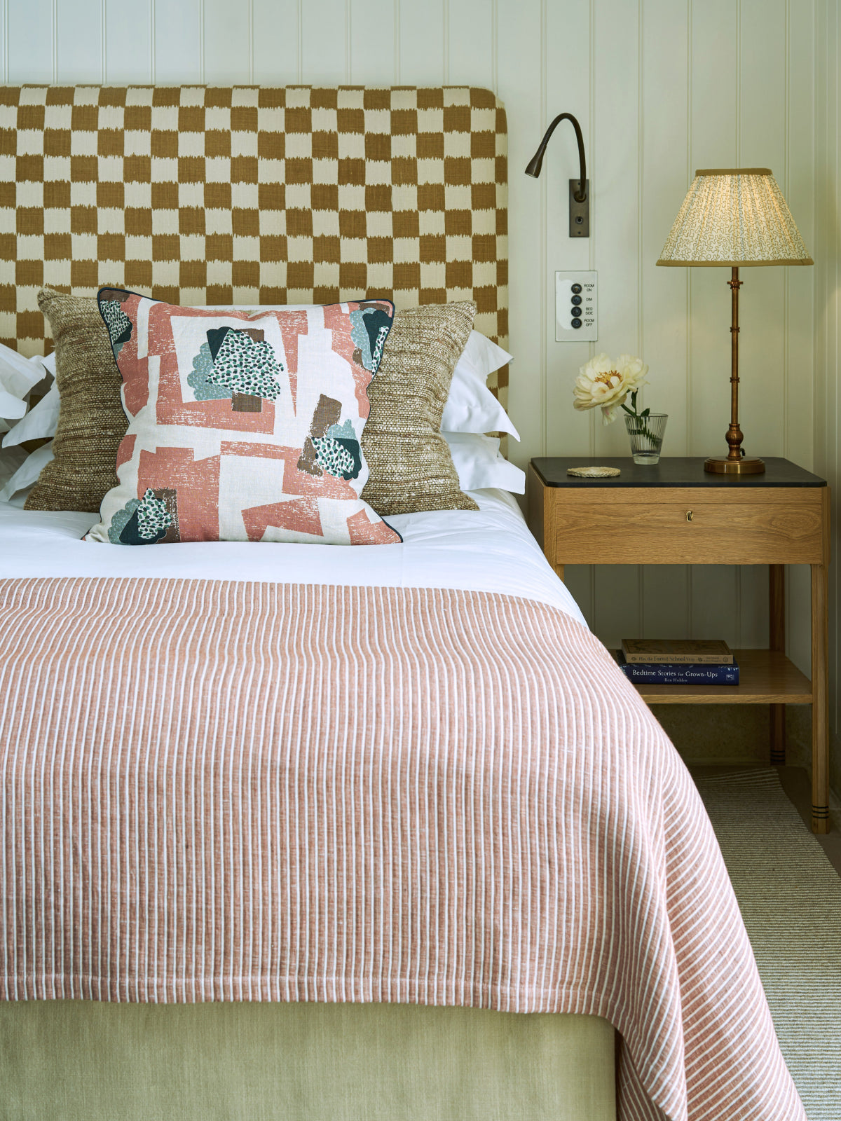 Sidney Side Table