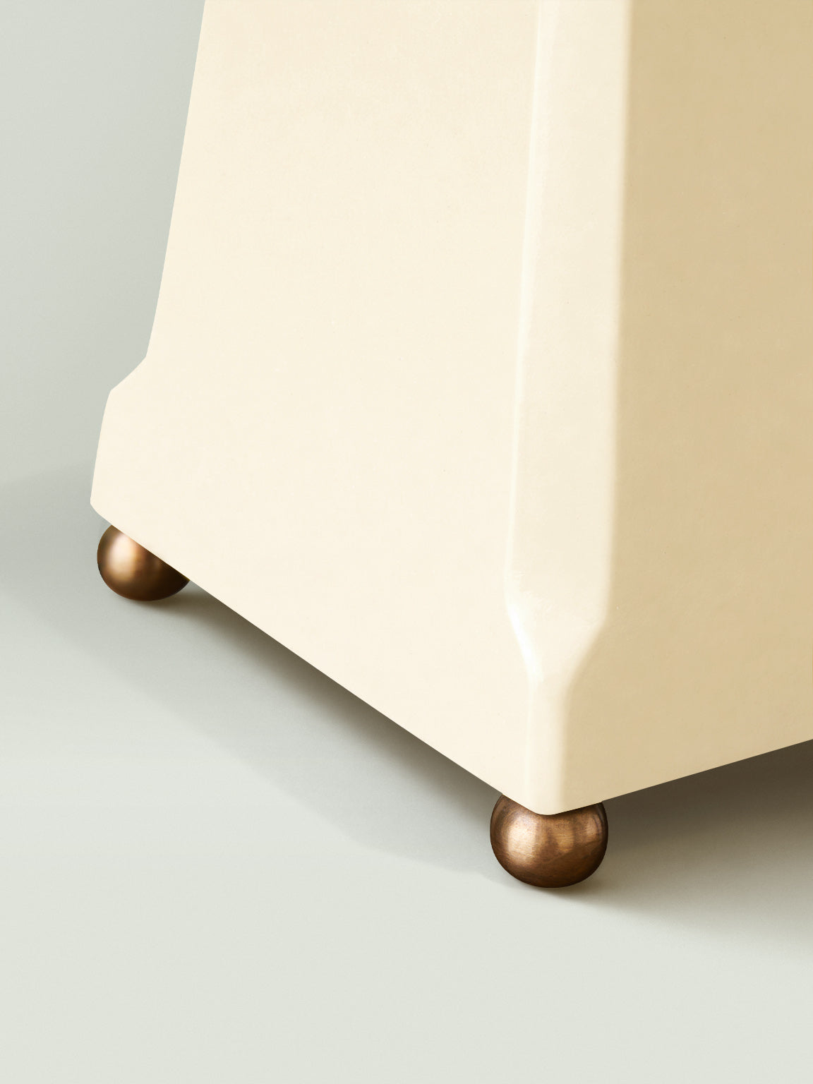 Plato Table Lamp
