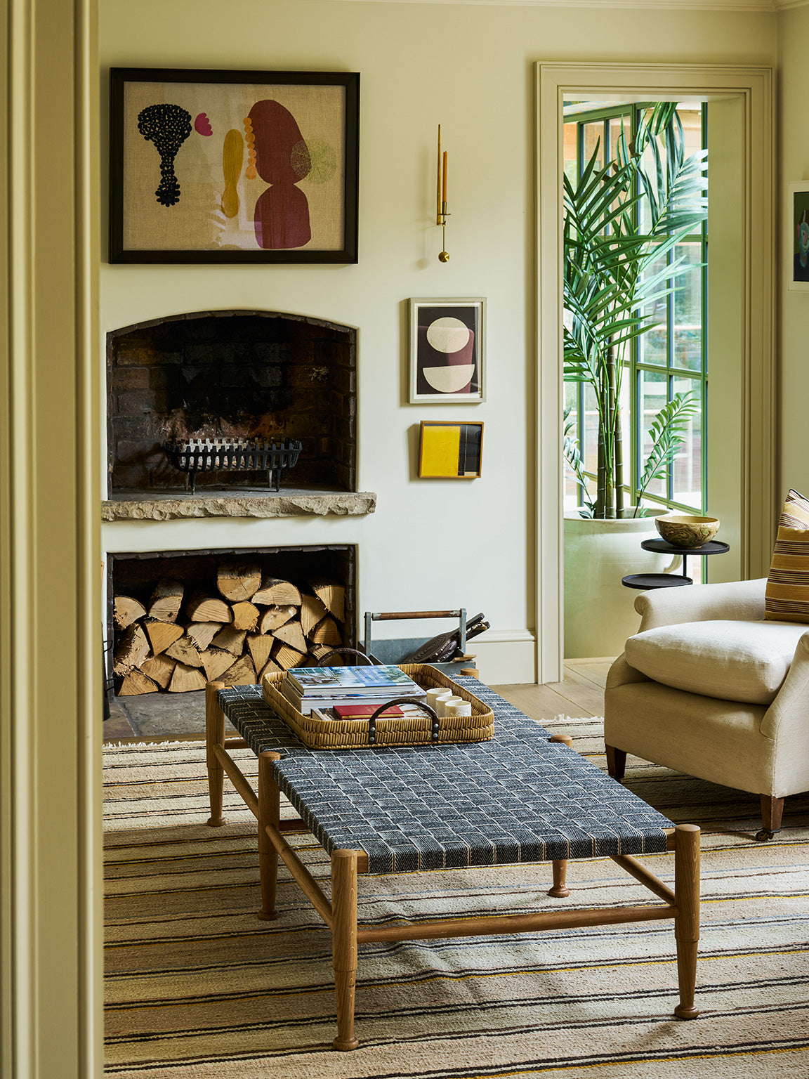 Webbed Daybed
